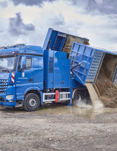 Industriefotografie quadratmedia, Industriefotografie, Industriefotografie Bamberg, Industriefotografie Nürnberg, Industriefotografie Schweinfurt, Industriefotografie Haßfurt, Industriefotografie Coburg, LKW Produktfotografie, Foto LKW, Truck, Saugbagger