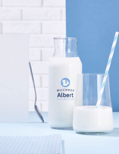 Milchhof Albert, Milch, Produktfotografie Milch, Frischli Milch, Milk, Product Photograph, Bamberg, Coburg, Forchheim, Nürnberg, München, Bayern, Fürth, Bad Kissingen, Aschaffenburg, Schweinfurt, Metropolregion