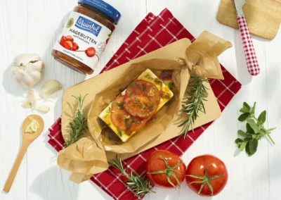 Maintal_Tomate, Feta, Food, Foodfotograf, Food-Fotografie- Fototrafie Essen, Essenfotografieren, Leckerschmnecker, Nürnberg, Bamberg, Fürth, Hof, Bayreuth, München, Hassfurt, Maintal-Konfitüre, Maintal, Marmelade, Schweinfurt, Bad Kissingen, Bad-Köngishofen